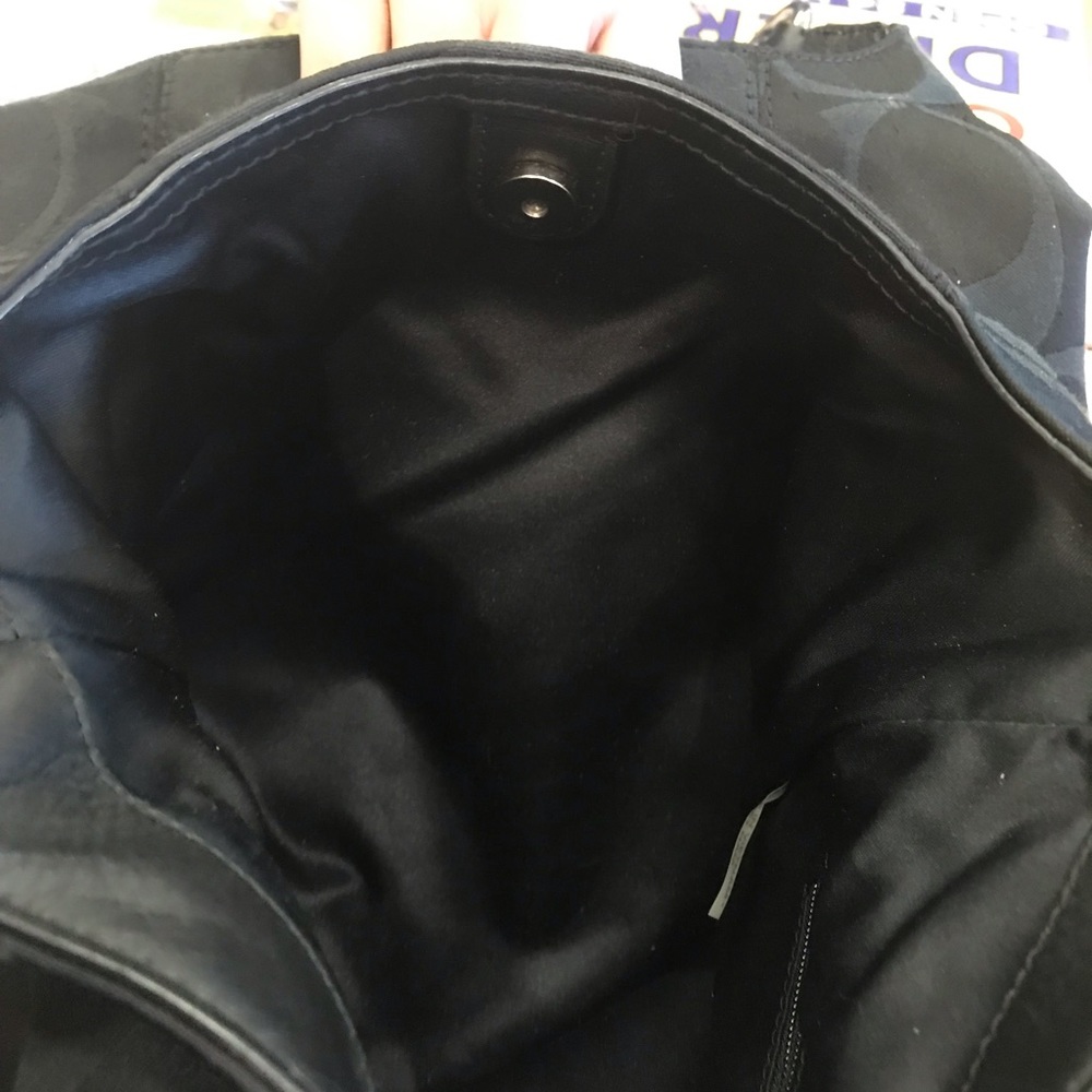Coach purse - Picture 4 of 5